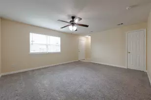 11905 Algonquin Dr, Houston, TX 77089 - Photo 6