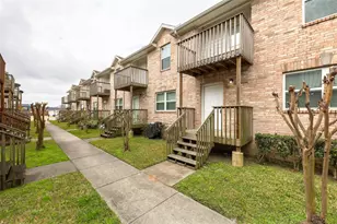 11905 Algonquin Dr, Houston, TX 77089 - Photo 2