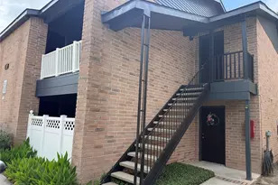923 Carrell St, Tomball, TX 77375 - Photo 2