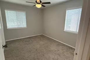 923 Carrell St, Tomball, TX 77375 - Photo 8