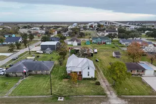 695 Wightman St, Matagorda, TX 77457 - Photo 34