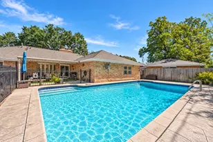 11006 Ashcroft Dr, Houston, TX 77096 - Photo 2
