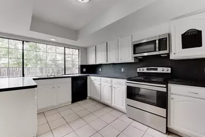 15702 Mendocino Drive, Houston, TX 77051 - Photo 6