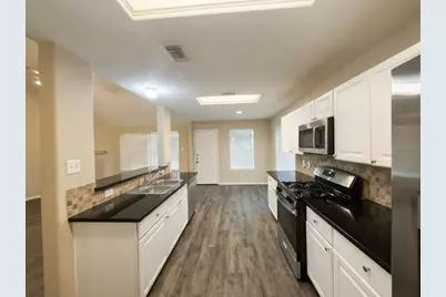 308 Glade Bridge Lane, Dickinson, TX 77539 - Photo 4