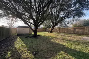 308 Glade Bridge Ln, Dickinson, TX 77539 - Photo 36