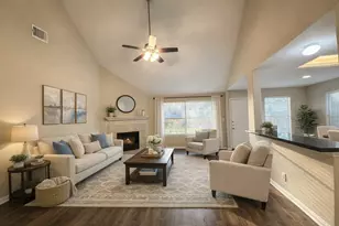 308 Glade Bridge Ln, Dickinson, TX 77539 - Photo 8