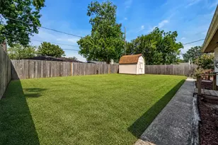 2808 Burke Rd, Pasadena, TX 77502 - Photo 36