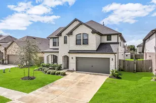 1570 Mustang Trl, Friendswood, TX 77546 - Photo 2