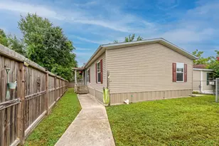 14273 Shadow Bay Dr, Willis, TX 77318 - Photo 32