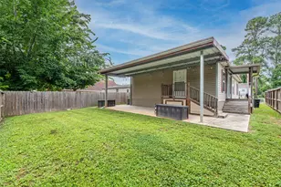 14273 Shadow Bay Dr, Willis, TX 77318 - Photo 2