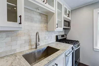 1313 Peden Street, Houston, TX 77006 - Photo 8