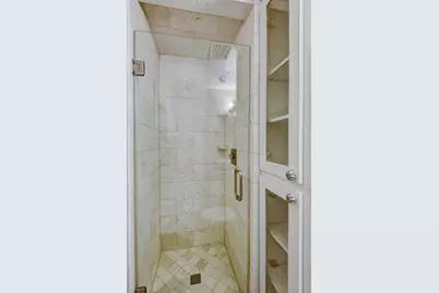 1313 Peden Street, Houston, TX 77006 - Photo 10