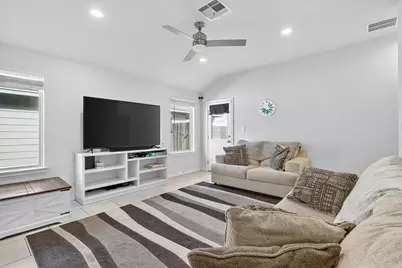 1818 Secretariat Drive, Corpus Christi, TX 78417 - Photo 4