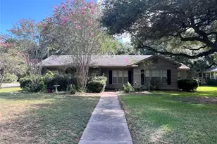 120 W Stockbridge St, Eagle Lake, TX 77434 - Photo 2