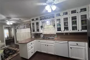 120 W Stockbridge St, Eagle Lake, TX 77434 - Photo 18