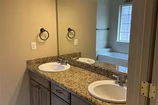 2125 Willowglen Dr, Beaumont, TX 77707 - Photo 8