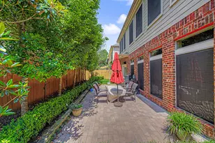 1015 Vaulted Oak St, Houston, TX 77008 - Photo 44