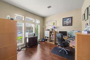 1015 Vaulted Oak St, Houston, TX 77008 - Photo 6