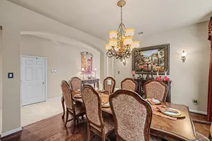 1015 Vaulted Oak St, Houston, TX 77008 - Photo 10