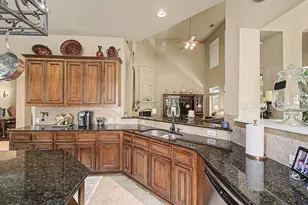 1015 Vaulted Oak St, Houston, TX 77008 - Photo 14
