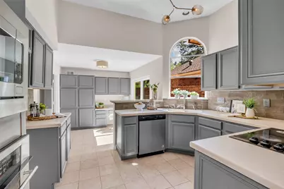 22 Cedar Chase Place, The Woodlands, TX 77381 - Photo 12