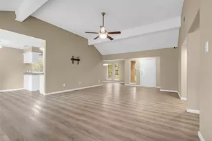 3706 Glenwood Springs Dr, Houston, TX 77345 - Photo 6