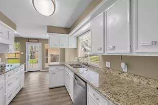 3706 Glenwood Springs Dr, Houston, TX 77345 - Photo 8