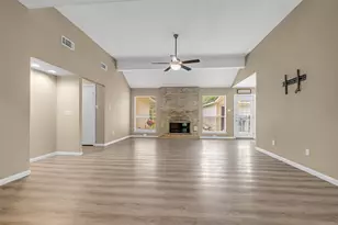 3706 Glenwood Springs Dr, Houston, TX 77345 - Photo 4