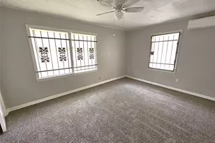 5902 Pershing St, Houston, TX 77033 - Photo 12