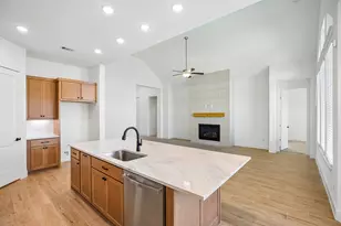 9503 Chateau Hl Dr, Manvel, TX 77578 - Photo 12