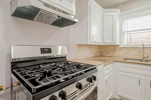 4509 Larch Ln, Bellaire, TX 77401 - Photo 14