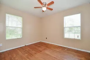 5515 Flamingo Dr, Houston, TX 77033 - Photo 22