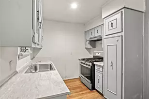 5515 Flamingo Dr, Houston, TX 77033 - Photo 8