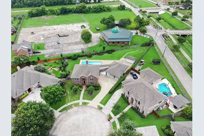 4003 Waterwood Drive, Baytown, TX 77521 - Photo 28