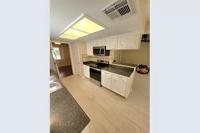 22 W Broken Oak Ct, The Woodlands, TX 77381 - Photo 10