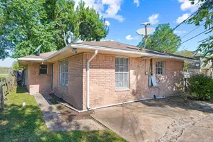 3218 5th St, Stafford, TX 77477 - Photo 1