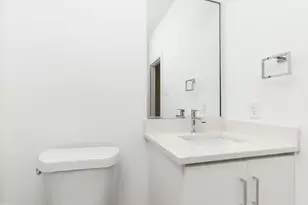 4715 Thornton Views Rd, Houston, TX 77018 - Photo 6