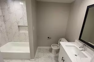 8212 Tavenor Ln, Houston, TX 77075 - Photo 8