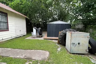 4010 Beggs St, Houston, TX 77009 - Photo 16