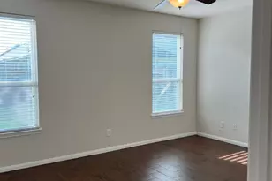 1238 S Maple Dr, Katy, TX 77493 - Photo 4