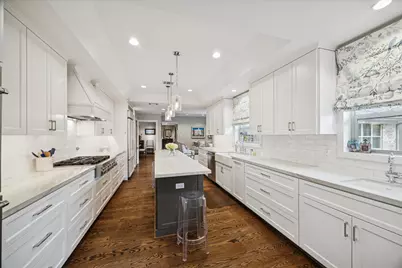 10043 Longmont Drive, Houston, TX 77042 - Photo 12