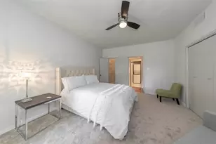 10811 Richmond Ave, Houston, TX 77042 - Photo 16