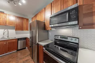 10811 Richmond Ave, Houston, TX 77042 - Photo 2