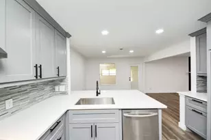 16527 N Mist Dr, Houston, TX 77073 - Photo 10