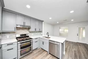 16527 N Mist Dr, Houston, TX 77073 - Photo 2