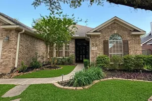 1222 Wood Haven Ct, Sugar Land, TX 77479 - Photo 2