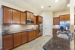 18115 Oliveria Way, Houston, TX 77044 - Photo 8