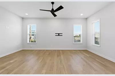 2204 Lou Ellen Lane, Houston, TX 77018 - Photo 12