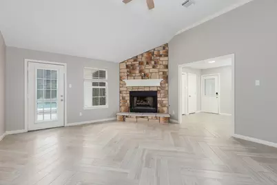 12830 Point Aquarius Boulevard, Willis, TX 77318 - Photo 8