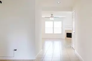 2542 Skyview Point Dr, Houston, TX 77047 - Photo 2